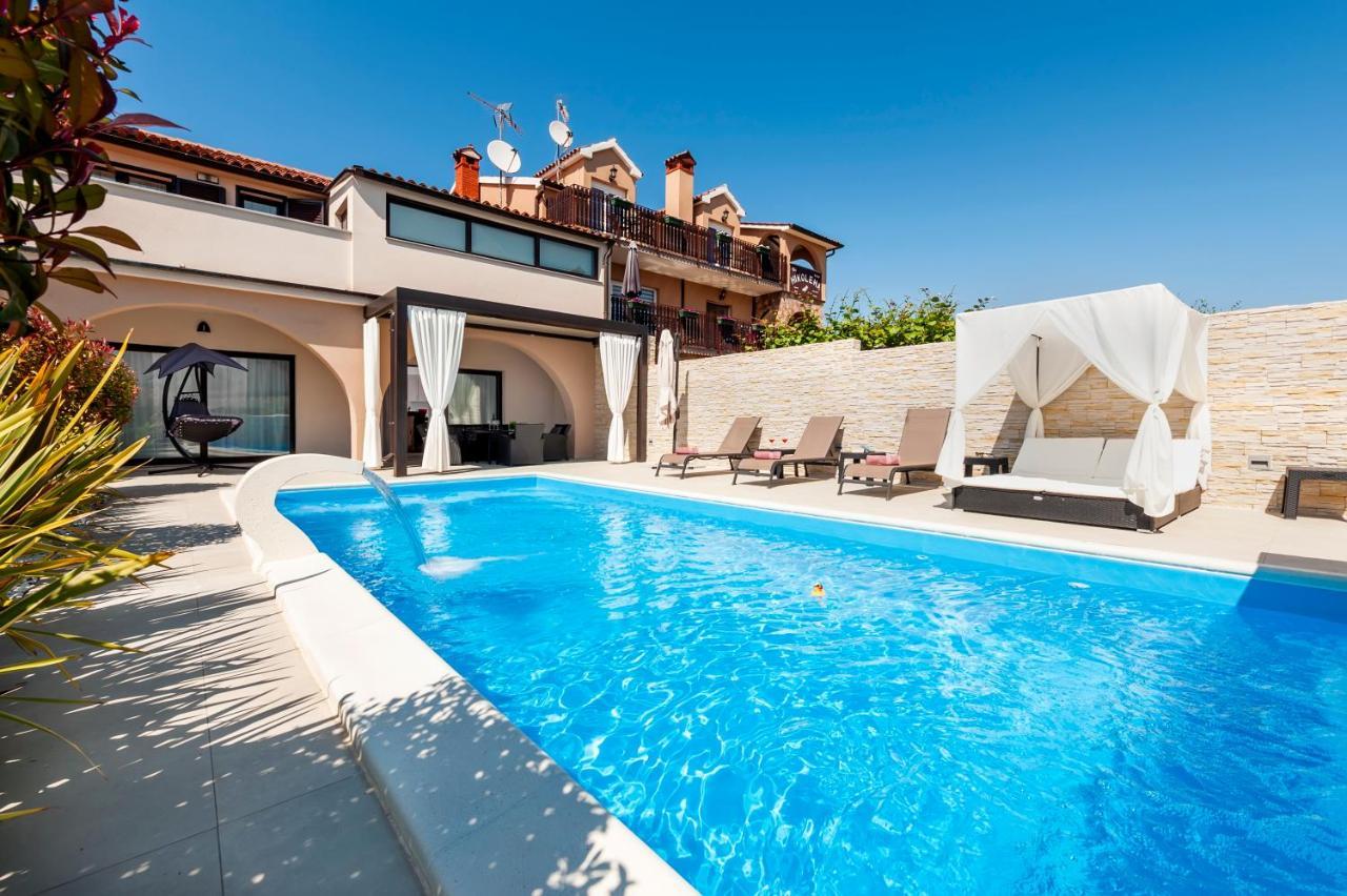 Apartment St. Antonio Ровинь Экстерьер фото