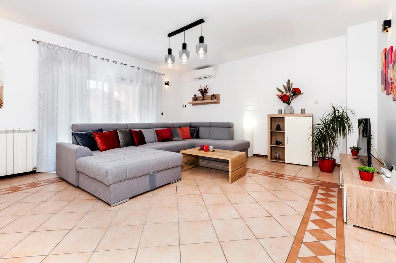 Apartment St. Antonio Ровинь Экстерьер фото
