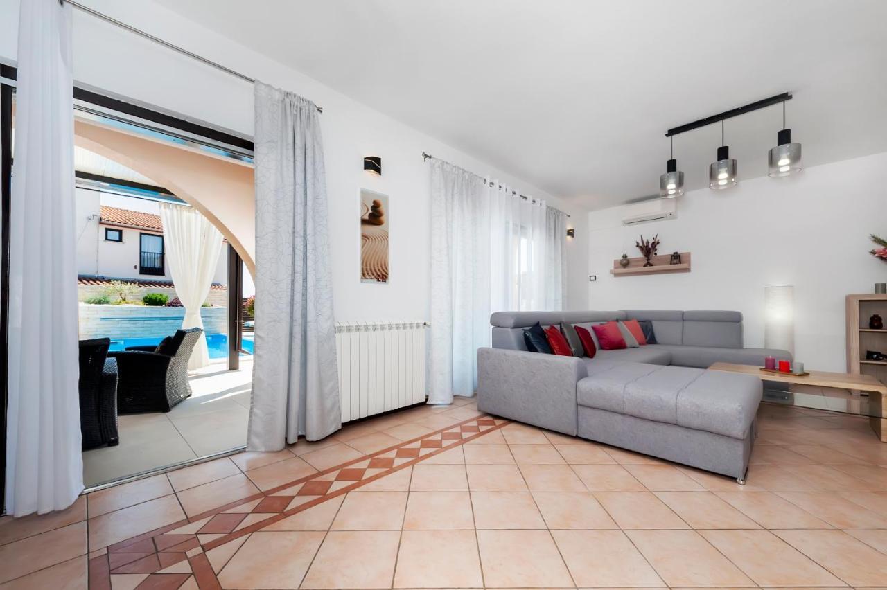 Apartment St. Antonio Ровинь Экстерьер фото